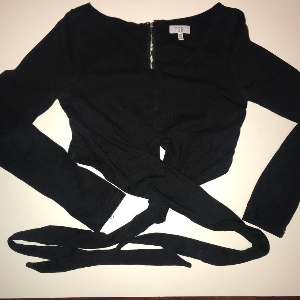 Black Wrapped Crop Top - Long Sleeve